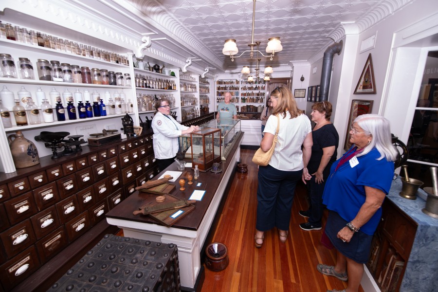 Alumni group tours the Throop Pharmacy Museum